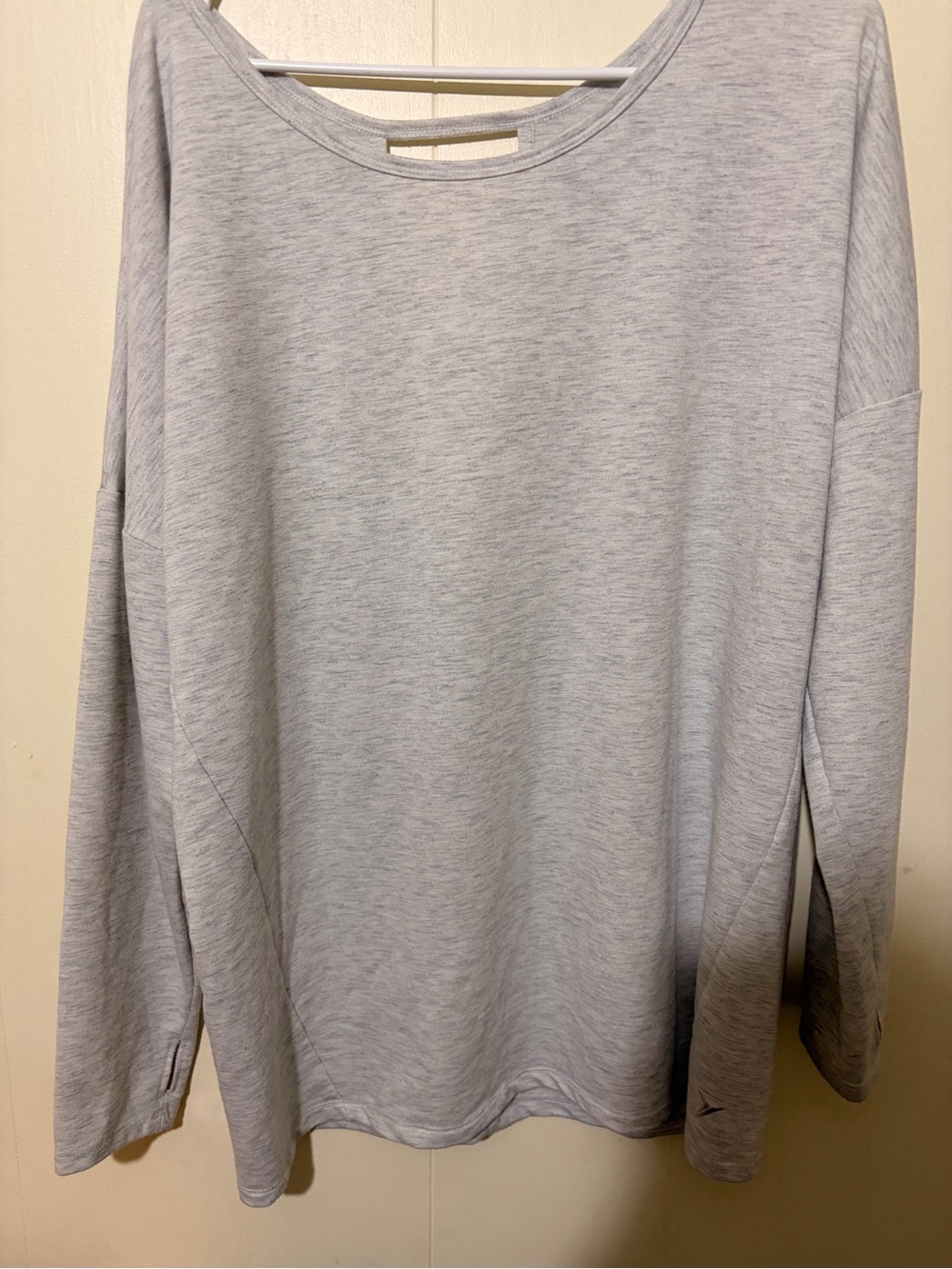 Old Navy Women’s Long Sleeve Tee in Light Gray Heather